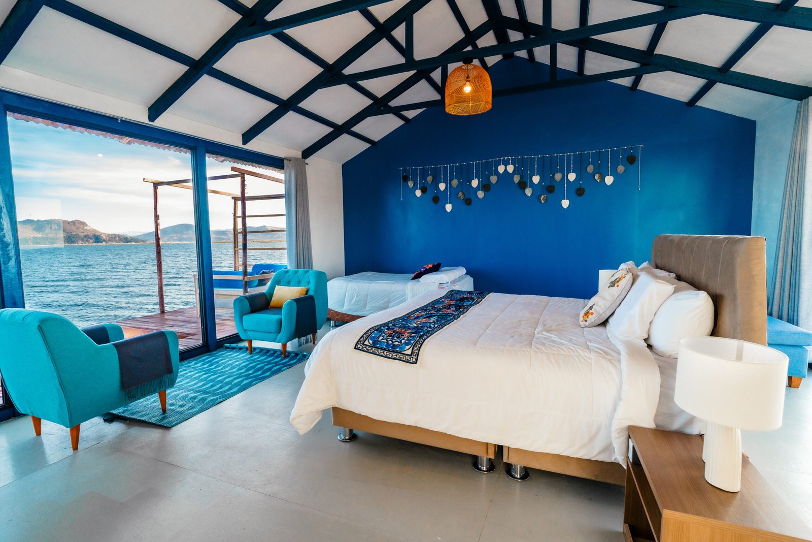 panoramic suite room